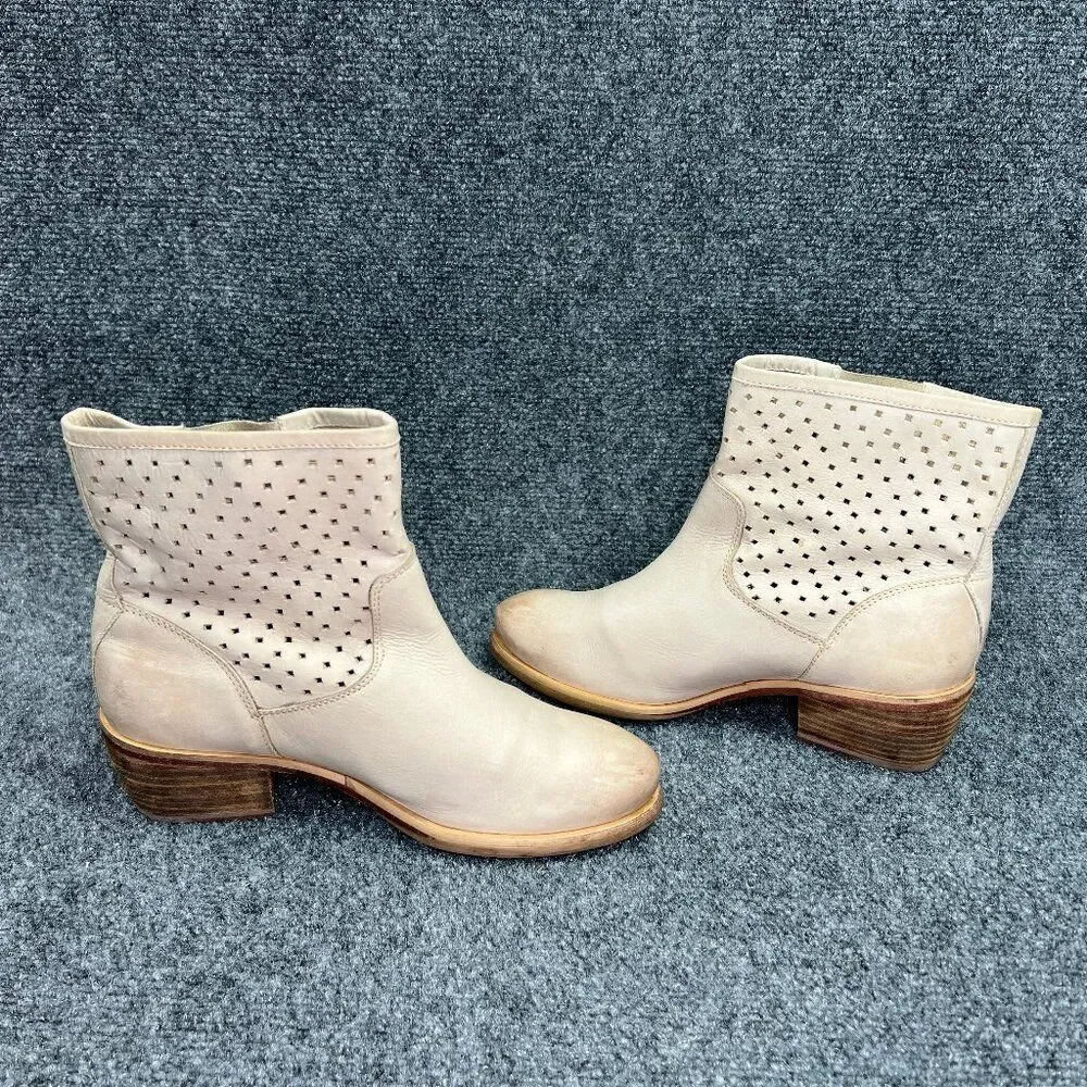 Diba Western Boots Women's Size 7‎ Cream Perforated Leather Ankle Booties